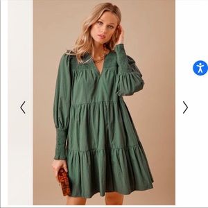 Tuckernuck green dress EUC